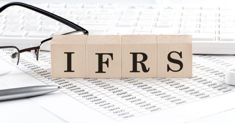 معايير إعداد القوائم المالية ifrs.